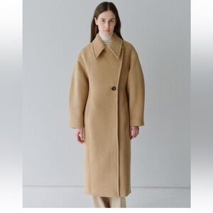 Mohan Cashmere Line Volume Structured Coat